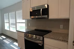 813 Stoney Pt Ln, Dayton, TX 77535 - Photo 4