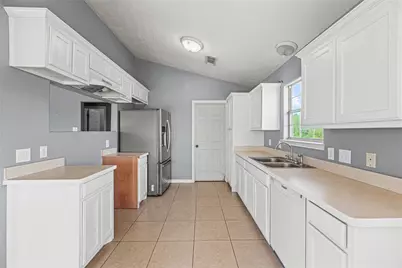 7228 Highland Bayou Drive, Hitchcock, TX 77563 - Photo 6