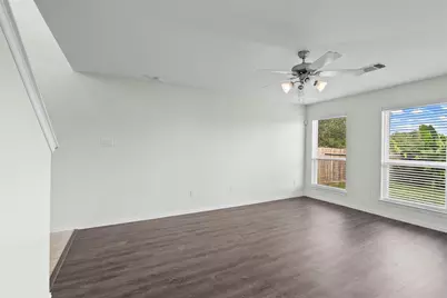 2213 Ivy Wall Drive, Conroe, TX 77301 - Photo 10