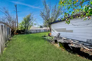 8011 La Roche Ln, Houston, TX 77036 - Photo 40