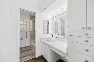 10807 Beinhorn Rd, Houston, TX 77024 - Photo 14