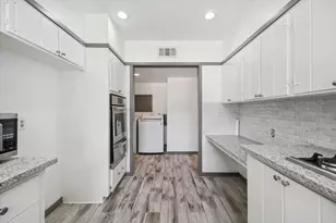 10807 Beinhorn Rd, Houston, TX 77024 - Photo 8