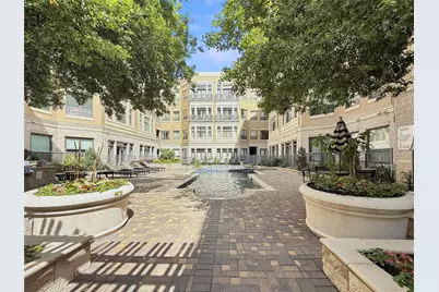 1901 Post Oak Boulevard #4103, Houston, TX 77056 - Photo 16