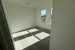 10100 Oakland Hills Dr, Cleveland, TX 77327 - Photo 4