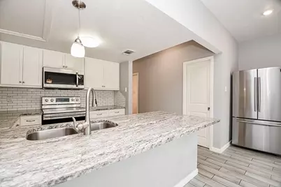 820 Threadneedle Street #253, Houston, TX 77079 - Photo 2