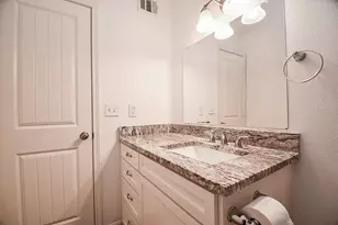 820 Threadneedle St, Houston, TX 77079 - Photo 16