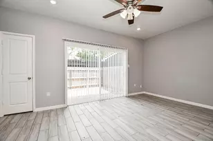820 Threadneedle St, Houston, TX 77079 - Photo 8