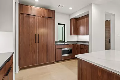 5409 Chevy Chase #D, Houston, TX 77056 - Photo 8