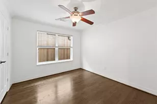 7903 Burgoyne Rd, Houston, TX 77063 - Photo 18