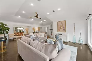 7903 Burgoyne Rd, Houston, TX 77063 - Photo 6