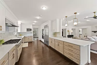7903 Burgoyne Road, Houston, TX 77063 - Photo 2