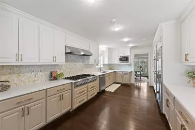 7903 Burgoyne Road, Houston, TX 77063 - Photo 8