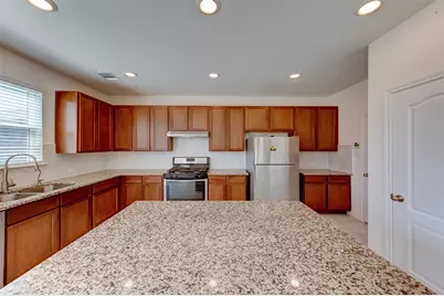 7218 Bakersfield Court, Rosharon, TX 77583 - Photo 10