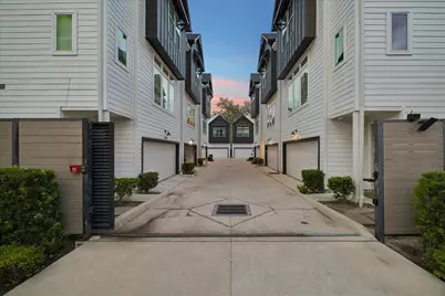 1524 Ojeman Road #D, Houston, TX 77055 - Photo 30