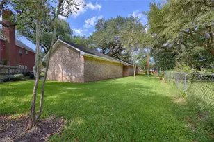 102 Creek Bend Ln, Columbus, TX 78934 - Photo 14