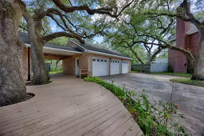 102 Creek Bend Lane, Columbus, TX 78934 - Photo 10