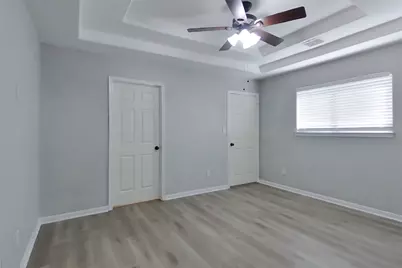 10951 Royal Forest Drive, Conroe, TX 77303 - Photo 8