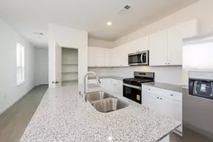 15243 Canyon Rapids Rd, Conroe, TX 77302 - Photo 6