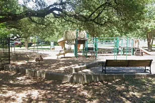 1621 California St, Houston, TX 77006 - Photo 14