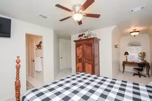 14210 Championship Ln, Houston, TX 77069 - Photo 36