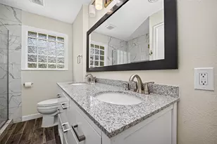 4421 Waycross Dr, Houston, TX 77035 - Photo 4