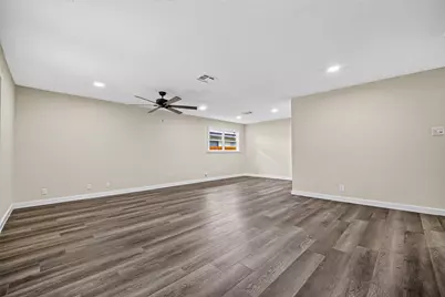 4421 Waycross Drive, Houston, TX 77035 - Photo 10