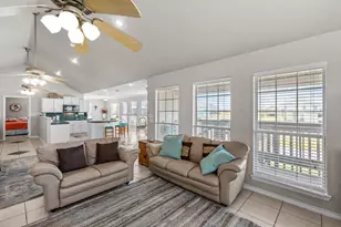 970 Gulfview Dr, Crystal Beach, TX 77650 - Photo 16