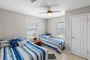 970 Gulfview Dr, Crystal Beach, TX 77650 - Photo 24