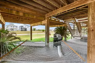 970 Gulfview Dr, Crystal Beach, TX 77650 - Photo 38