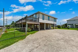 970 Gulfview Dr, Crystal Beach, TX 77650 - Photo 42