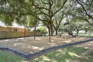 3315 Meadowside Dr, Sugar Land, TX 77478 - Photo 44