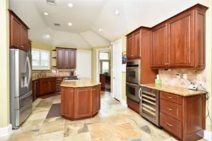 3315 Meadowside Dr, Sugar Land, TX 77478 - Photo 10