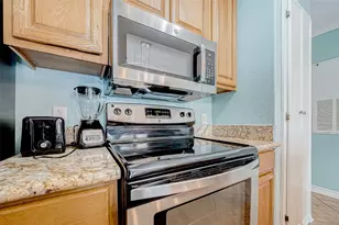 9520 Seawall Blvd, Galveston, TX 77554 - Photo 10