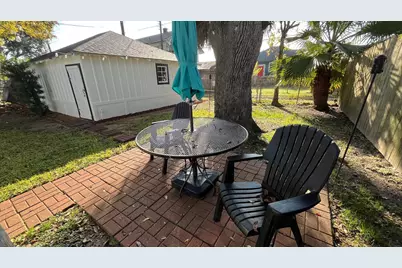 4623 Avenue N 1/2, Galveston, TX 77551 - Photo 36