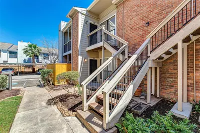 2001 Bering Drive #8D, Houston, TX 77057 - Photo 1