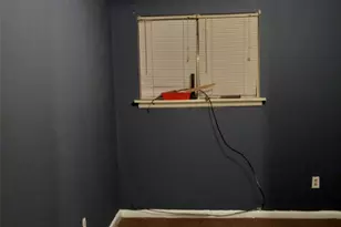 705 Margie St, Wallis, TX 77485 - Photo 8