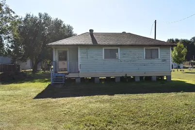 705 Margie Street, Wallis, TX 77485 - Photo 2
