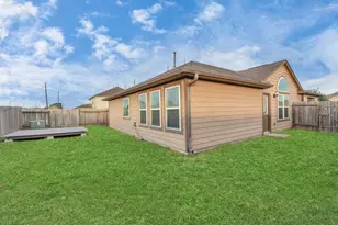 2411 Zephyr Ln, Rosenberg, TX 77471 - Photo 2