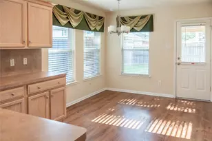 10214 Mills Run Dr, Houston, TX 77070 - Photo 8