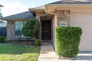 10214 Mills Run Dr, Houston, TX 77070 - Photo 2