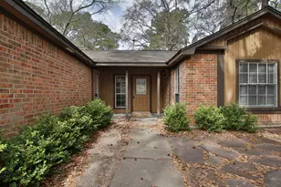 5 W Lance Leaf Rd, The Woodlands, TX 77381 - Photo 2