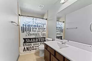 16918 Lake Willowby Ln, Houston, TX 77044 - Photo 20