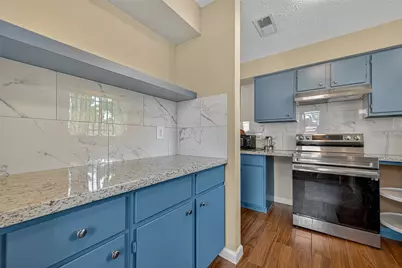 2719 Flintrock Circle, Houston, TX 77067 - Photo 10