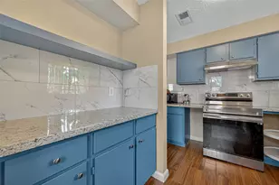 2719 Flintrock Cir, Houston, TX 77067 - Photo 10