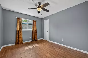 2719 Flintrock Cir, Houston, TX 77067 - Photo 16