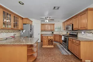 10985 Woods Ln, Cleveland, TX 77328 - Photo 8