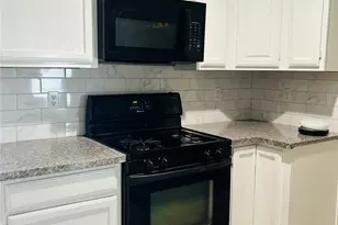 11514 Villa Heights Dr, Houston, TX 77066 - Photo 2