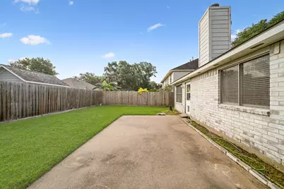 1242 Hunter Wood Drive, League City, TX 77573 - Photo 16