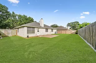 1242 Hunter Wood Dr, League City, TX 77573 - Photo 18