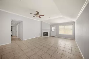 1242 Hunter Wood Dr, League City, TX 77573 - Photo 6